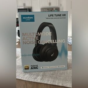 Life Tune XR Black Headphones